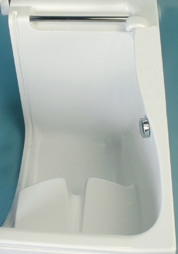 Sitzbadewanne mit seitlicher Tür » Aventas SW2 - Aventas GmbH